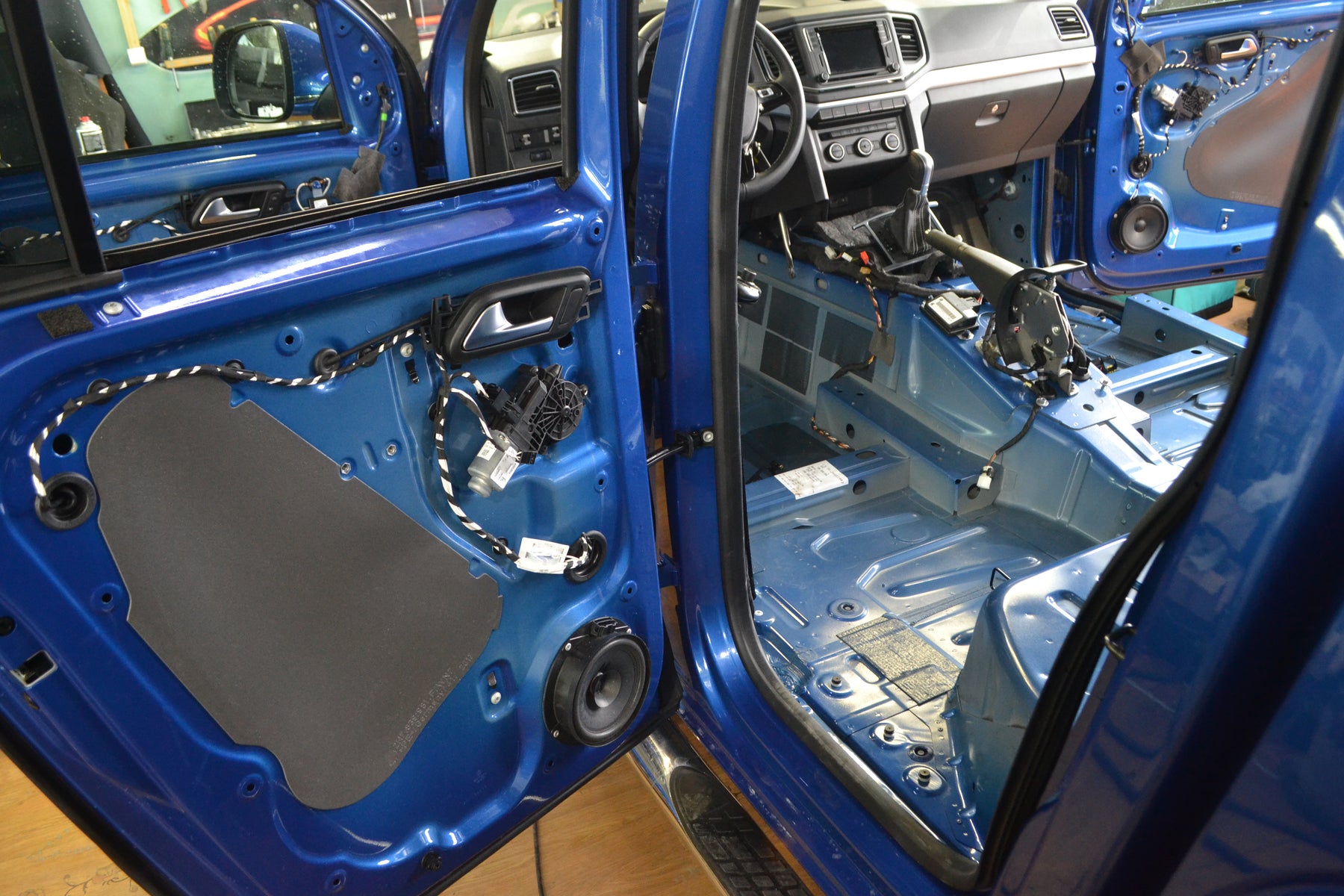 AUTOMOTIVE SOUNDPROOFING